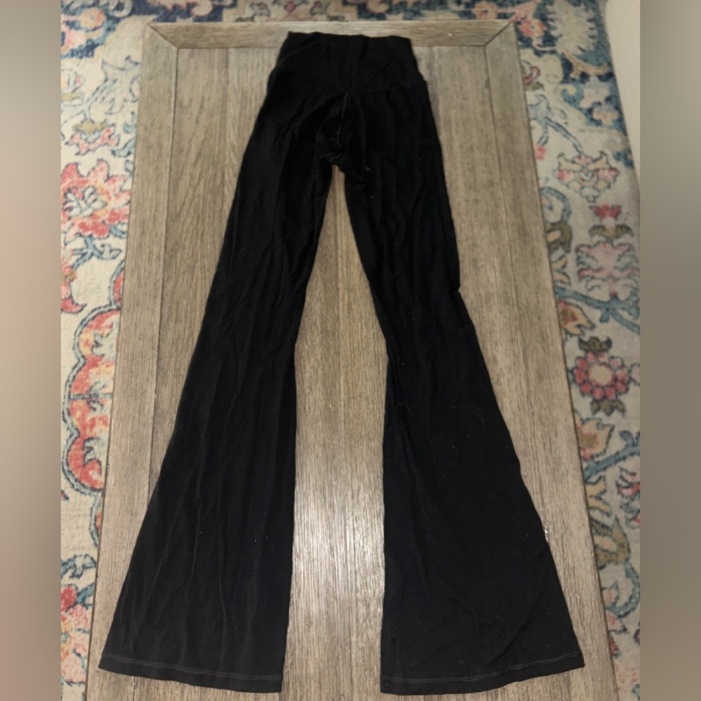 Aerie Offline High Waisted Crossover Flare Leggings